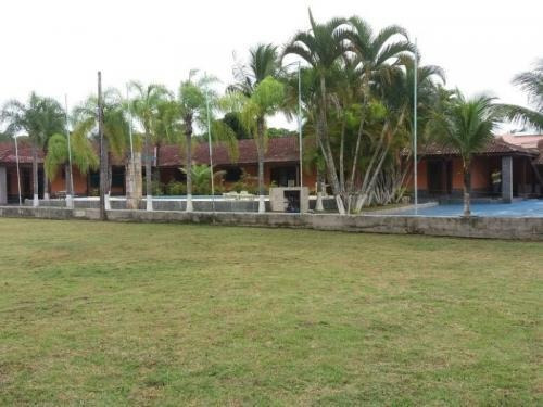 Chácara Com Piscina E 6 Quartos Em Itanhaém/sp 6839-pc