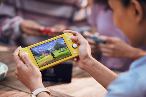 Consola De Juegos Nintendo Switch Lite Amarilla