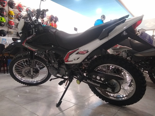Imagen 11 de 16 de Motomel Skua 250 Base - Ahora18 $47.900