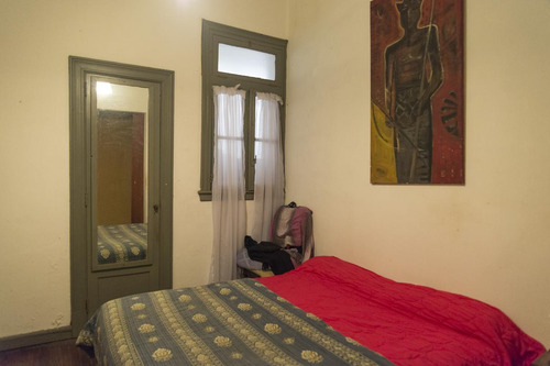Local Con Vivienda. En Casco Histórico. Ideal Para Renta.