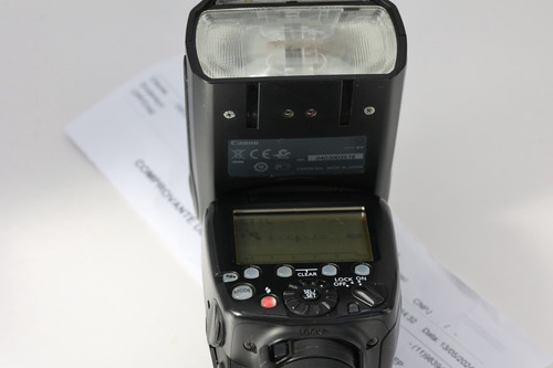 Flash Nikon Sb-700 Para Câmeras - Potência E Precisão Preto