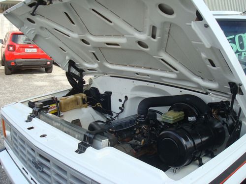 Iveco,hr,c20 92 A Gasolina Original De Fabrica Com Capota