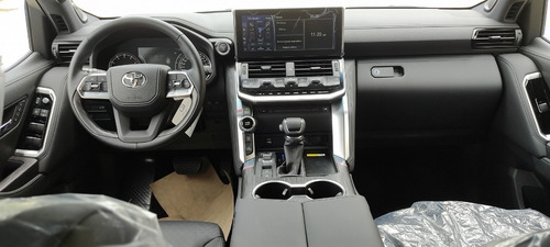 Imagen 8 de 11 de Toyota Land Cruiser Zx Lc 300 2022