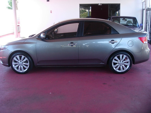 Imagem 5 de 15 de Kia Cerato