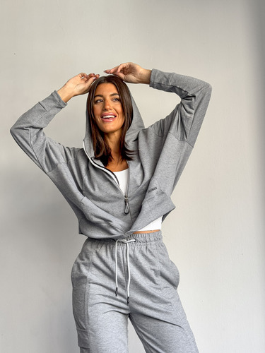 Campera Dama Mariposa Con Capucha Rústica Gris Isu
