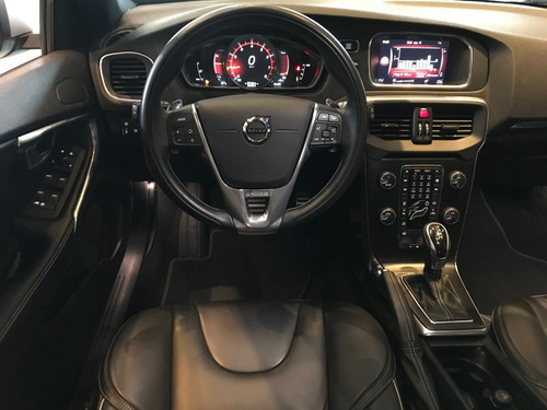 Volvo V40 R- Design T5 2.0 16v Turbo Gasolina 245cv At8 2018
