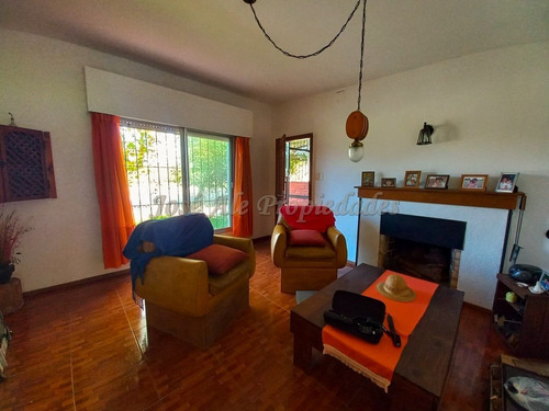 Imagen 8 de 17 de En Venta - Impecable Casa 3 Dorm 2 Baños