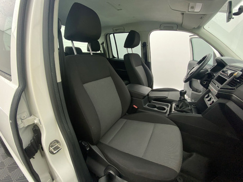 Imagen 22 de 25 de Volkswagen Amarok Trendline Mt 2.0 4x4