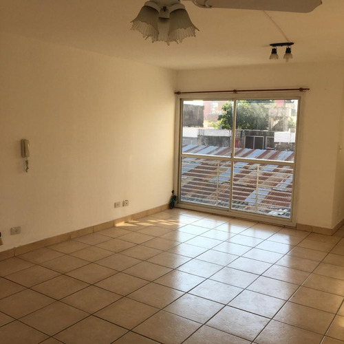 Imagen 2 de 14 de Departamento - Abasto