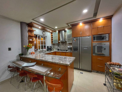 Imagen 8 de 20 de Re/max. Iris Hernandez . Townhouse (250m2). Piedras Pintadas. Valencia. Codigo 136400