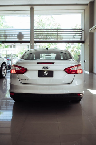Imagen 6 de 8 de Ford Focus 4p 1.6l N Mt S