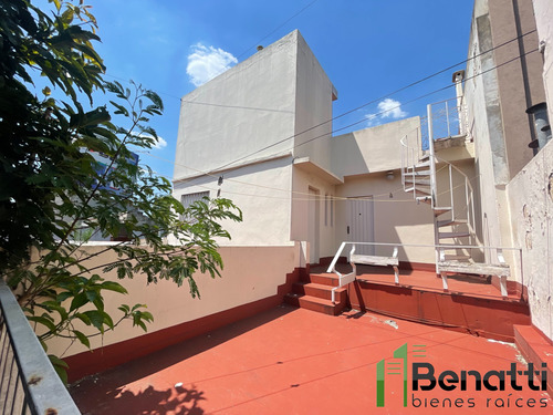 Casa En Lote Propio En Venta. Ciudadela. Excelente Ubicación