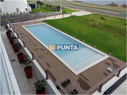 Imagen 2 de 25 de Frente Al Mar, 3 Dormitorios, 2 Baños, En Venta , Punta Del Este