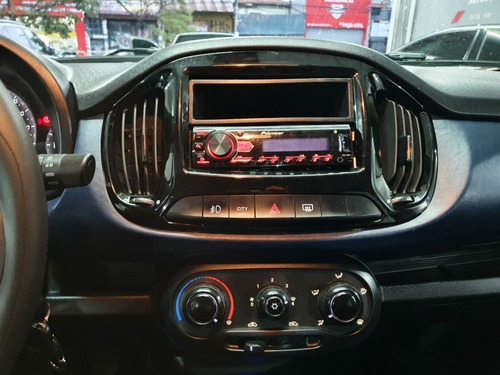 Imagem 10 de 10 de Fiat Uno 2017 1.0 Attractive Flex 5p