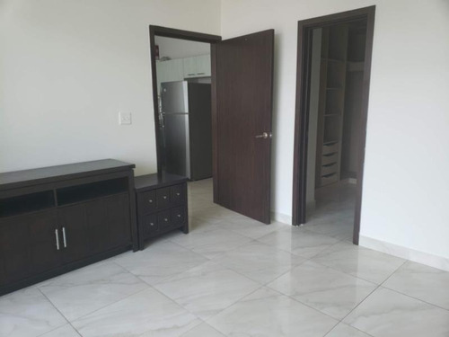 Imagen 8 de 13 de Venta De Apartamento En The Cosmopolitan, San Fco 20-8154