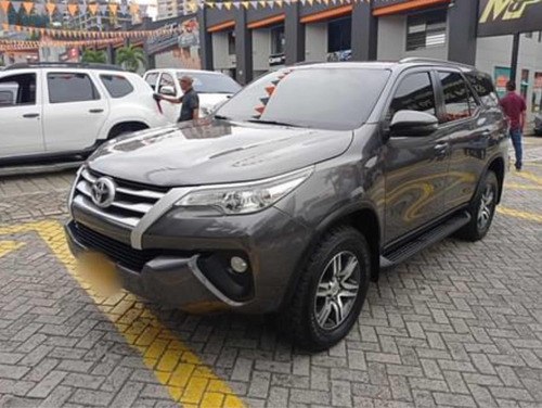 Toyota Fortuner 2.8l