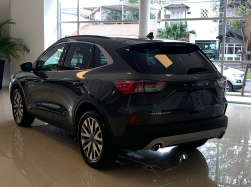 Imagen 3 de 12 de Ford Kuga 2.5 Titanium