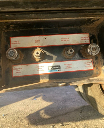 Imagem 5 de 8 de Baú De 28 Pallets Com 15 Mts Comprimento Com Pneus Randon