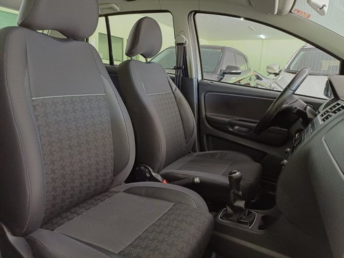 Volkswagen Fox Fox 1.0 MI COMFORTLINE 8V FLEX 4P MANUAL