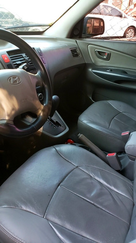 Imagem 7 de 7 de Hyundai Tucson 2008 2.0 Gl 4x2 Aut. 5p