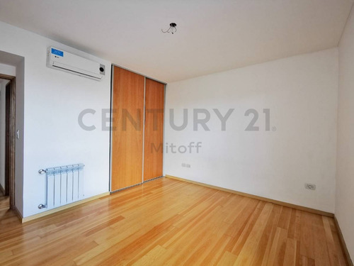 Imagen 16 de 27 de Departamento En Venta De 2 Dormitorios Con Cochera En La Plata