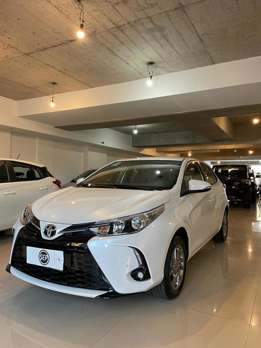 Imagen 21 de 25 de Toyota Yaris 2022 1.5 107cv Xls Cvt