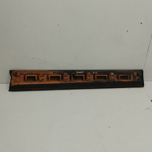 Friso Porta Dianteira Esquerdo Discovery Sport 20 22 N836 (Usado)