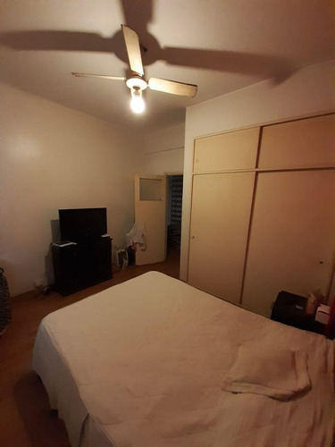 Vende Departamento Dos Ambientes 1° Piso Lomas Del Mirador