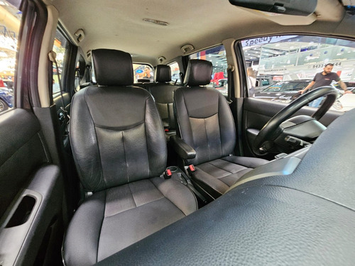 Nissan Grand Livina 1.8 SL 16V