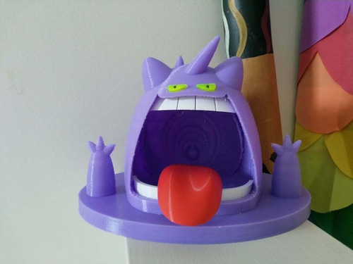 Gigantamax Gengar En Un Pantano   - Arte Plastico