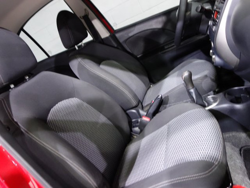 Nissan March March 1.0 SV 16V FLEX 4P MANUAL