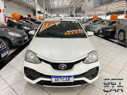 Imagem 3 de 8 de Toyota Etios Etios 1.3 X Standard 16v Flex 4p Manual