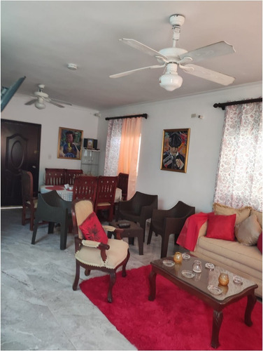 Oportunidad Unica, Casa 3 Niveles Amueblada, En Bavaro, Res. Buena Vista