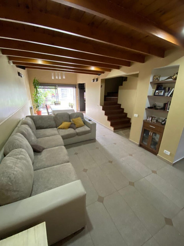 Imagen 5 de 14 de Hermoso Chalet 6 Amb. Sobre Lote De 10 X 30 Monte Grande