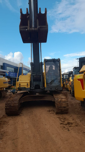 Escavadeira Hidraulica Volvo   Ec210  2012  21 Ton  Repasse