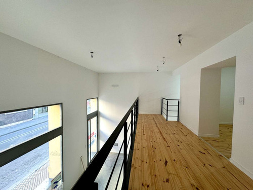 Venta Local/oficinas 186m2 Excelente Renta Centro