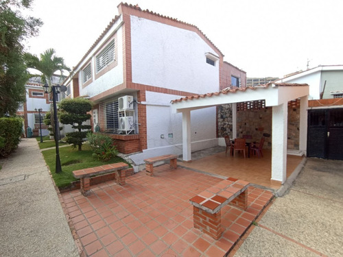 Imagen 1 de 21 de Townhouse En Res. Trapiche, Urb. El Bosque, Valencia. Vende Crismelia Castillo