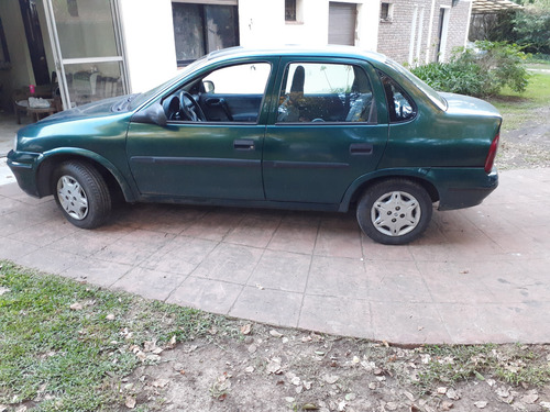 Chevrolet Corsa 1.6 Gl Aa Dh