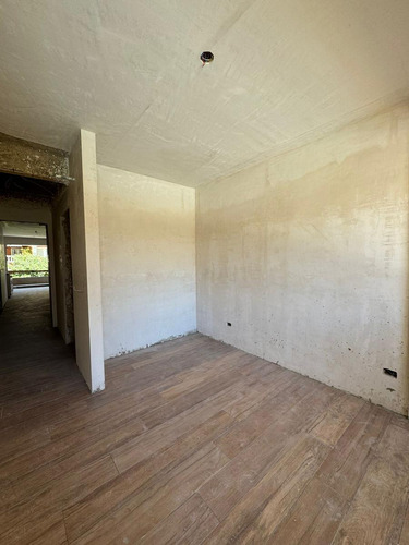 Departamento De 2 Ambientes En Venta. Inmejorable Ubicacion, Excelente Calidad Constructiva