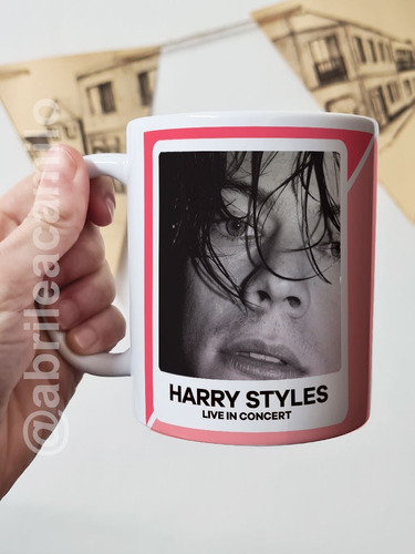 Taza Harry Styles Foto Azulejo Rosa Cerámica Importada Orca