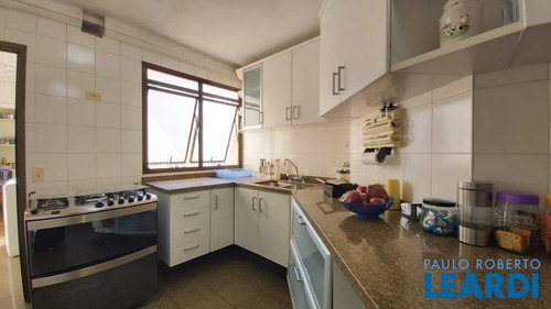 Imagem 10 de 15 de Apartamento - Campo Belo - Sp - 641826