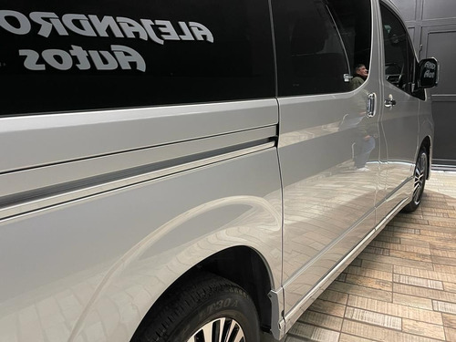Imagen 10 de 18 de Toyota Hiace Vx 2022