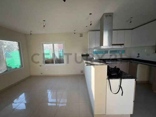 Century21lopez Vende Casa A Estrenar En B° Las Cortaderas 2