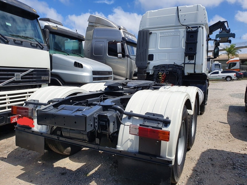 Imagem 4 de 10 de Iveco Stralis 420 6x2