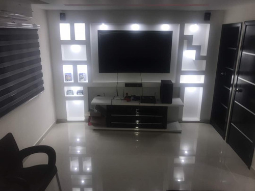 Imagen 6 de 14 de Amplio Penthouse En Urb Villa Freitas 04146878567