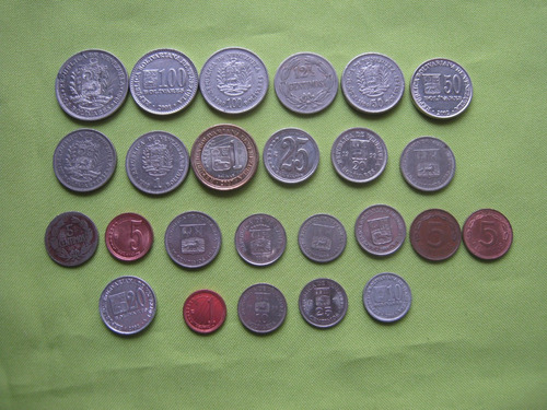 Venezuela Lote De 19 Monedas Diferentes