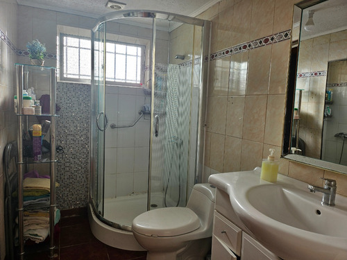 Se Vende Casa Con Vista Al Mar En La Comuna De Cartagena.