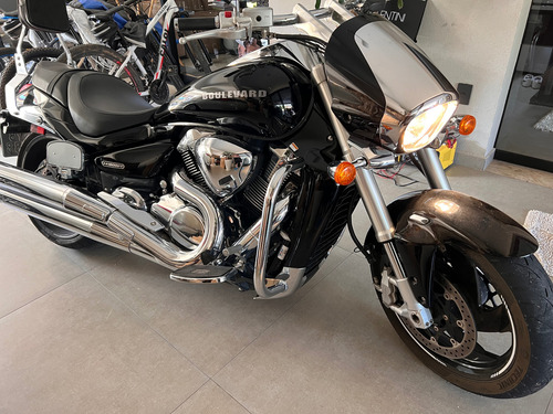 Boulevard M1800r 2016/17 Preta