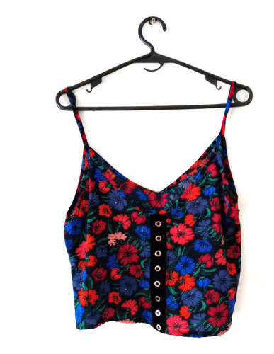 Musculosa Floreada Con Tachas