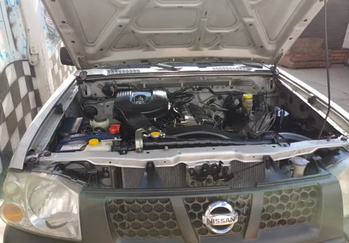 Nissan Frontier 2.4 Gasolina 4x2